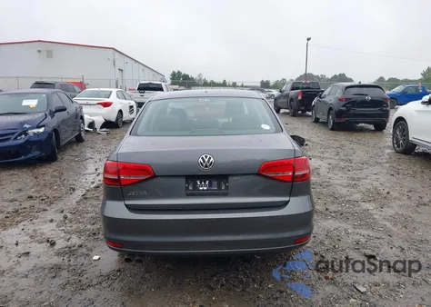 2015 Volkswagen Jetta 2.0L S z USA, uszkodzony, nr VIN 3VW2K7AJ2FM298458